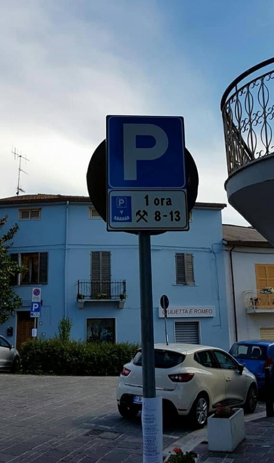 parcheggio-piazza-marconi3.jpg
