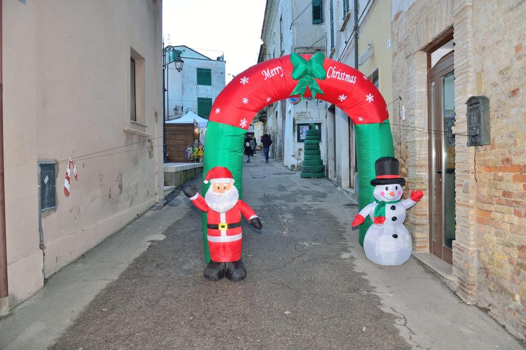 villaggio-di-natale---collecorvino--(7).jpg